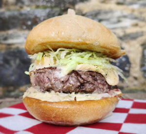 au Camion à croquer food truck burger sandwich pastrami rennes cesson chantepie saint-médard sur ille